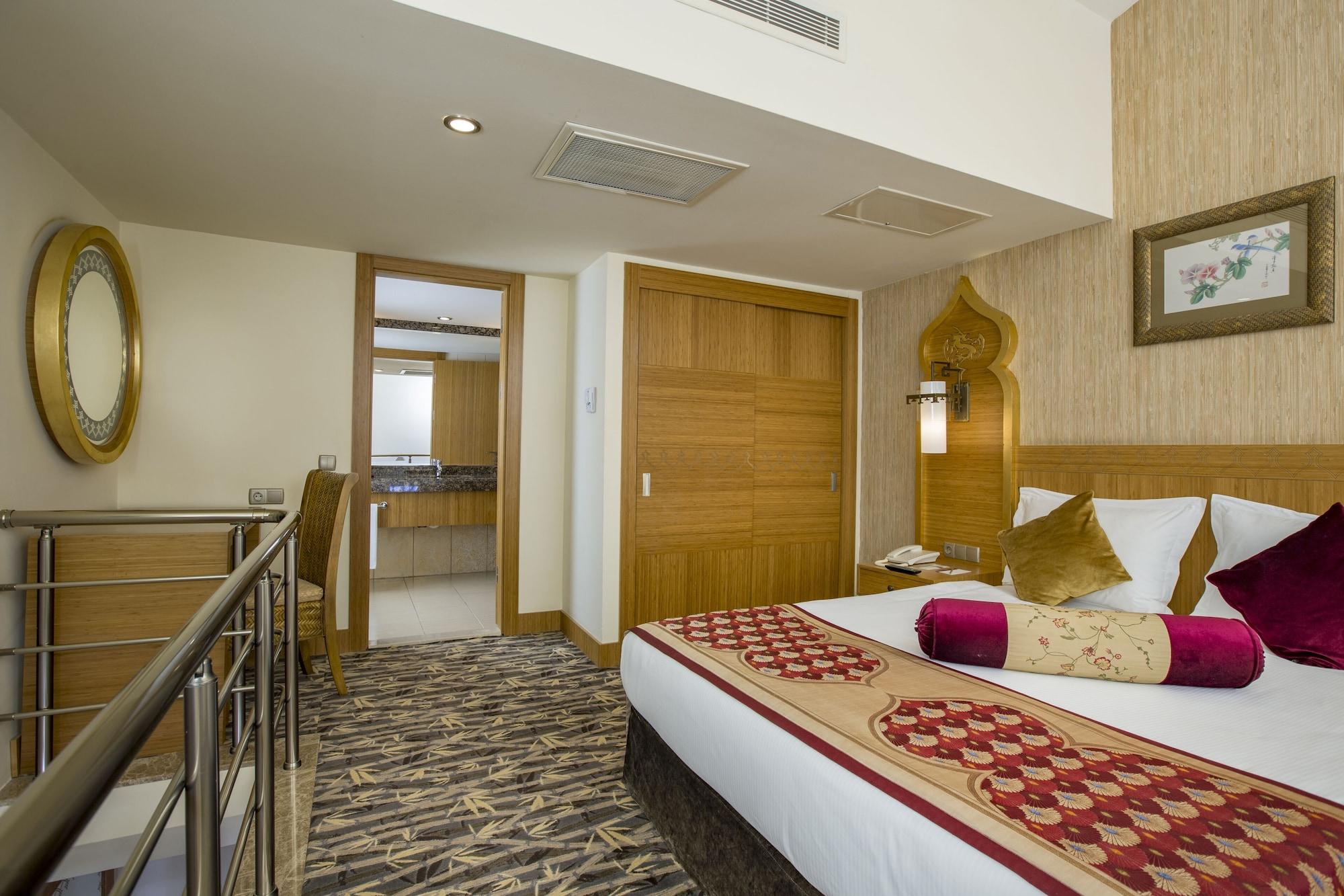 סייד Royal Dragon Hotel מראה חיצוני תמונה