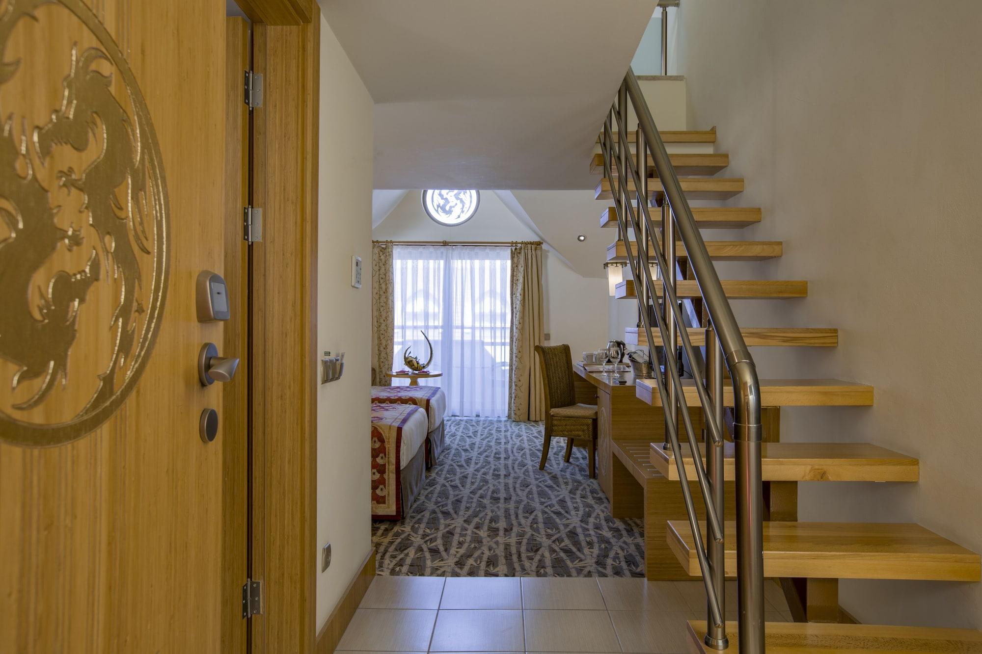 סייד Royal Dragon Hotel מראה חיצוני תמונה