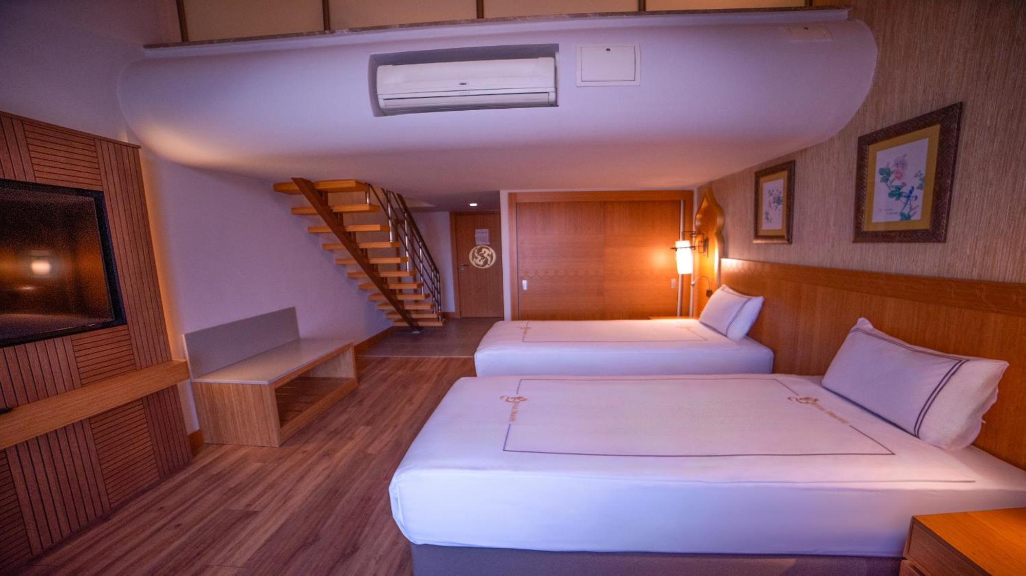 סייד Royal Dragon Hotel מראה חיצוני תמונה