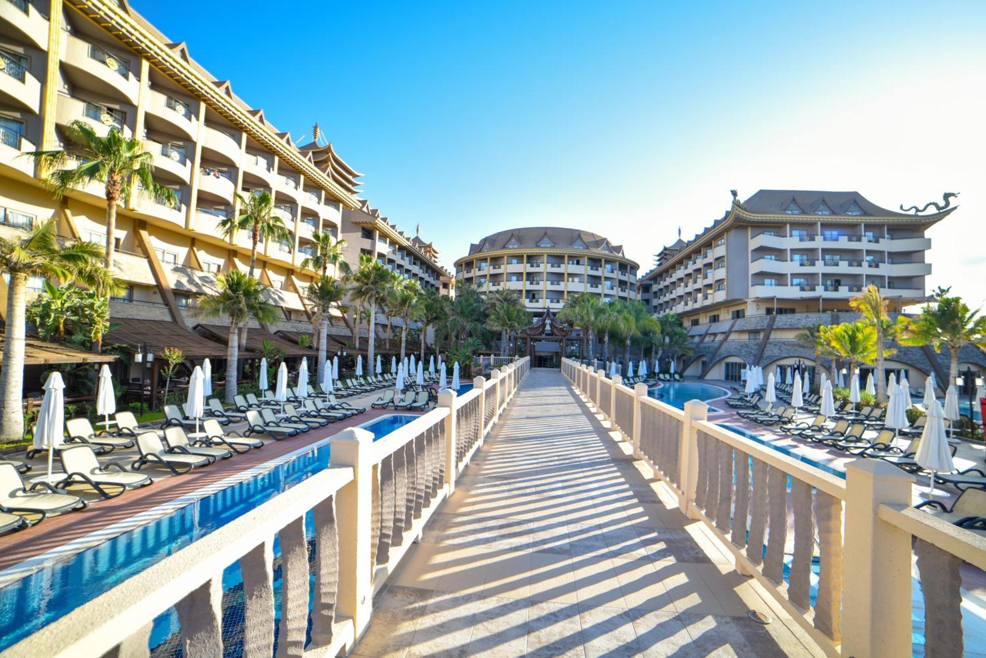 סייד Royal Dragon Hotel מראה חיצוני תמונה