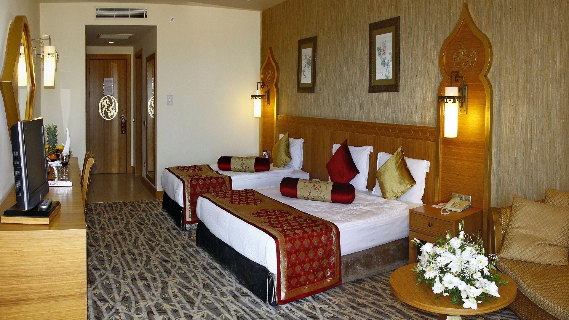 סייד Royal Dragon Hotel מראה חיצוני תמונה
